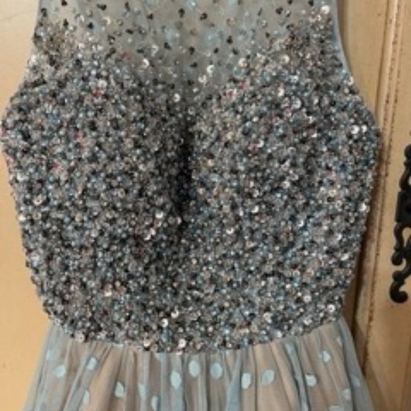 Glamour by Terani Couture Size 0, Baby Blue Short Formal Dress - Picture 4 of 4